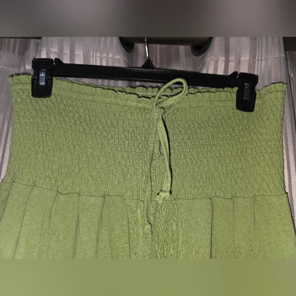 Stylish Olive Wide-Leg Women's Pants - Picture 3 of 6